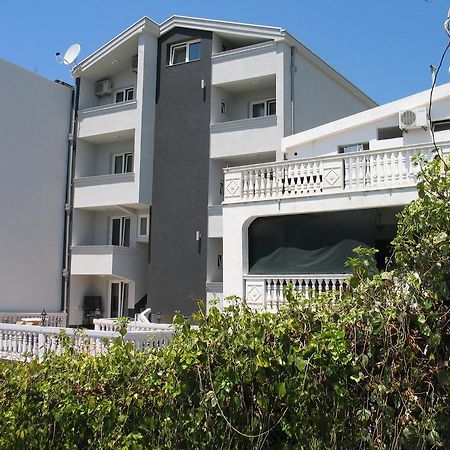 Guest House Dena Dobra Voda Exteriér fotografie