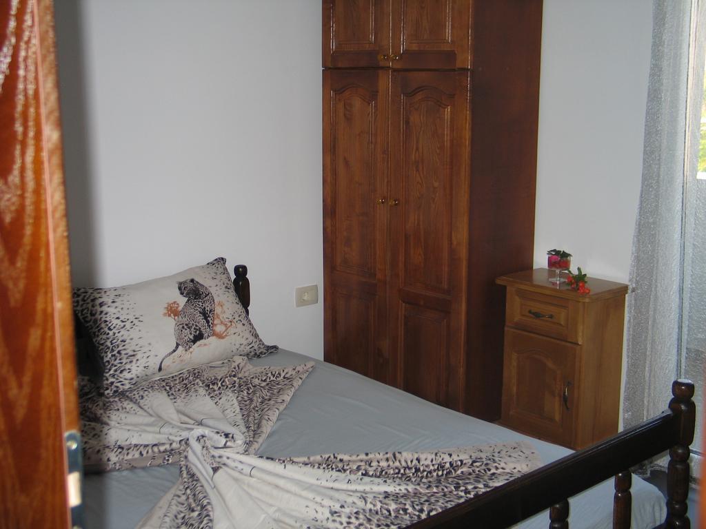 Guest House Dena Dobra Voda Pokoj fotografie