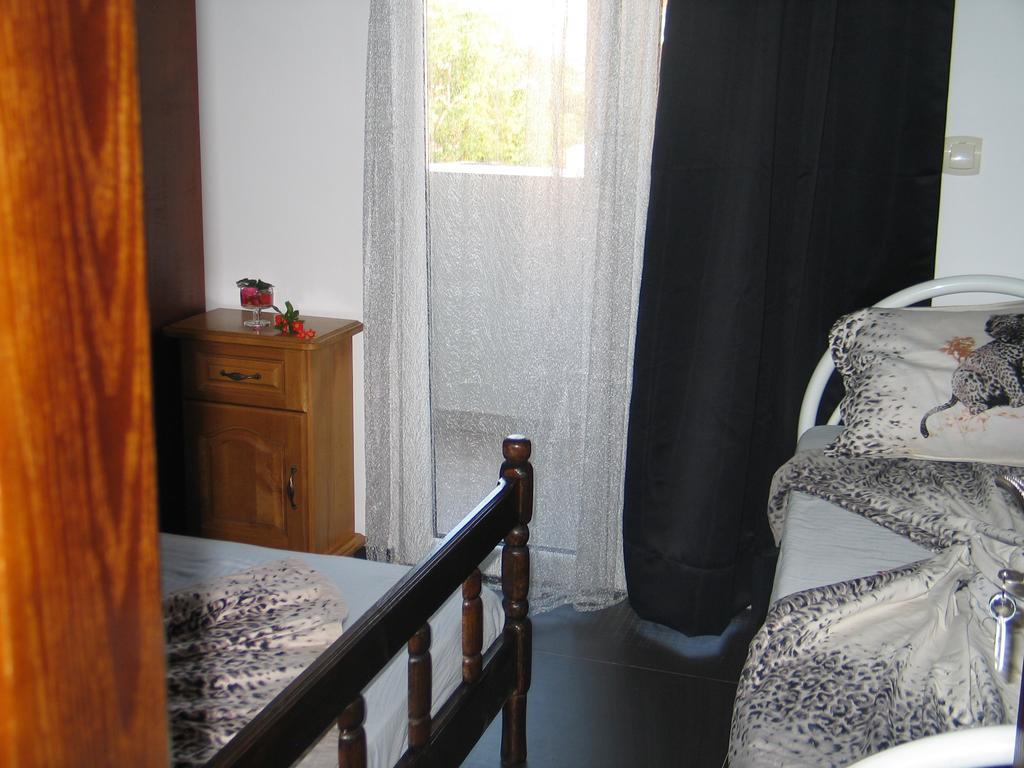 Guest House Dena Dobra Voda Pokoj fotografie