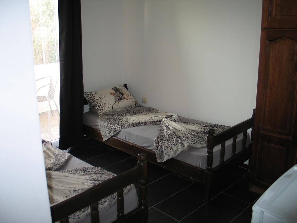 Guest House Dena Dobra Voda Pokoj fotografie