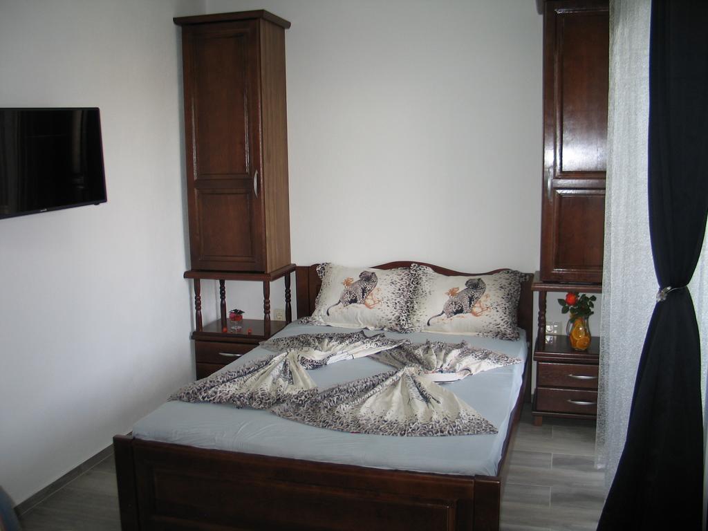 Guest House Dena Dobra Voda Pokoj fotografie
