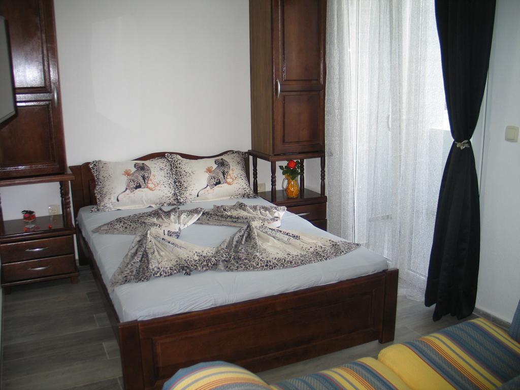Guest House Dena Dobra Voda Pokoj fotografie